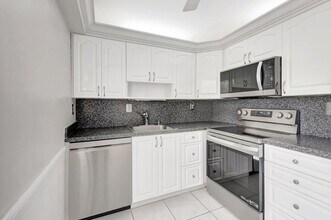 297 Monaco Way in Delray Beach, FL - Building Photo - Building Photo