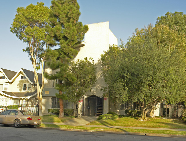 1510 S St Andrews Pl in Los Angeles, CA - Building Photo - Building Photo