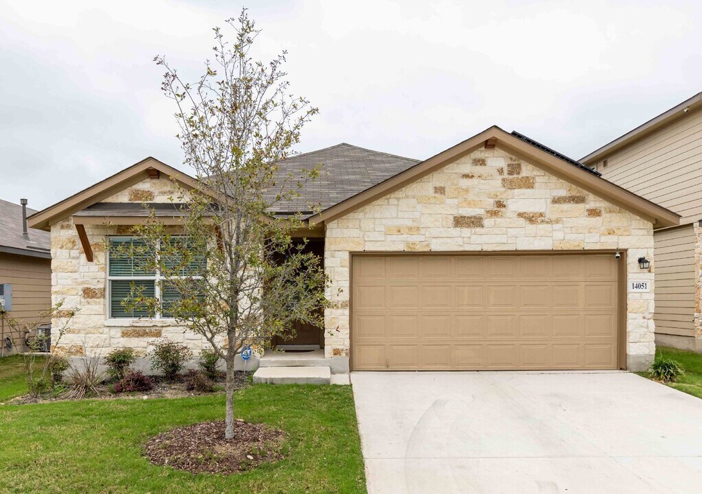 14051 Mudstone St in San Antonio, TX - Building Photo