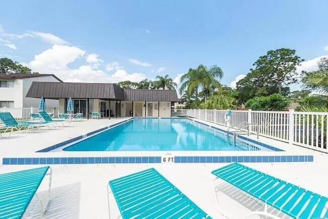 631 Ridge Club Dr in Melbourne, FL - Building Photo - Building Photo
