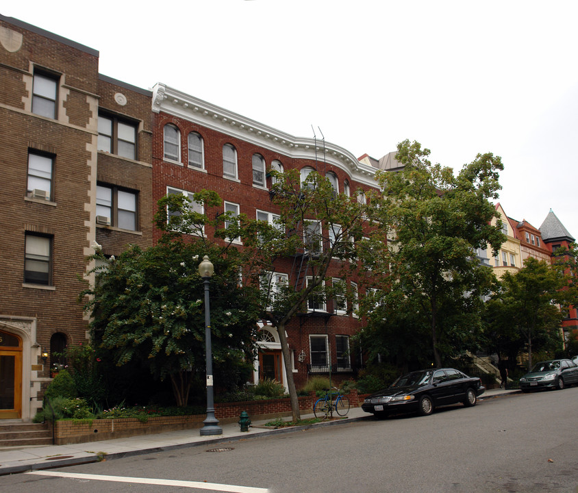 1869 Mintwood Pl NW in Washington, DC - Building Photo