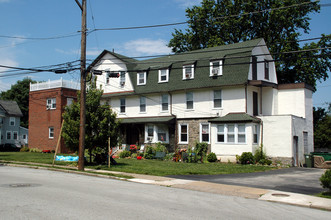 601 Morton Ave in Ridley Park, PA - Foto de edificio - Building Photo