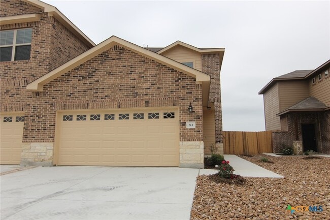 311 Creekside Curve in New Braunfels, TX - Building Photo - Building Photo