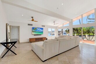 3040 Jasmine Terrace in Delray Beach, FL - Building Photo - Building Photo
