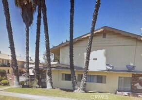 1807 W Sumac Ln, Unit 6 in Anaheim, CA - Building Photo