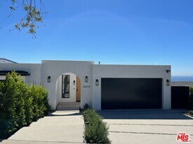 3616 Shoreheights Dr in Malibu, CA - Building Photo