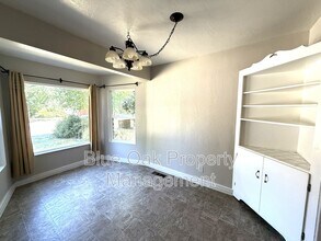 191 E Washington Ave in Chico, CA - Building Photo - Building Photo