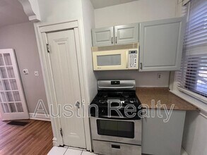 7080 Mitchell Ave in Richmond Heights, MO - Building Photo - Building Photo