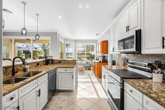 13100 Seaside Harbour Dr in Ft. Myers, FL - Building Photo - Building Photo