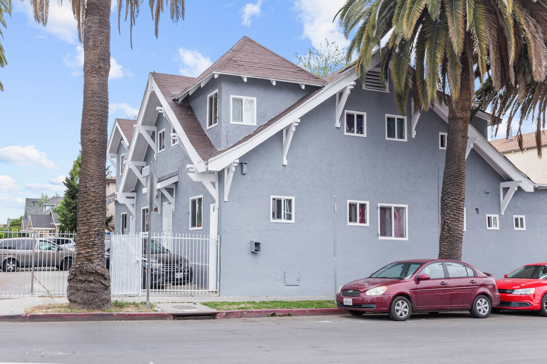 4146 Woodlawn Ave in Los Angeles, CA - Building Photo