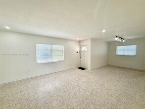 2671 SW 118th Ct in Miami, FL - Building Photo - Building Photo