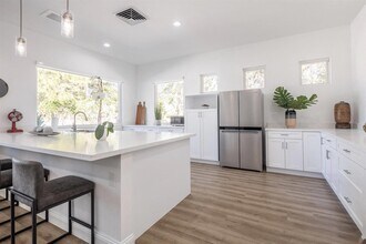 Summer Lake Villas, LLC in New Port Richey, FL - Building Photo - Building Photo