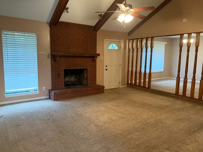 6609 J F Douglas Dr in Ocean Springs, MS - Building Photo - Building Photo