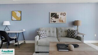 1950 Mayfair St, Unit 817 in Naples, FL - Building Photo