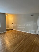 1138 Shuford Ave, Unit D in Colonial Heights, VA - Foto de edificio - Building Photo