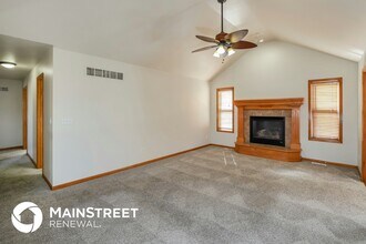 1101 Melody Ct in Kearney, MO - Building Photo - Building Photo