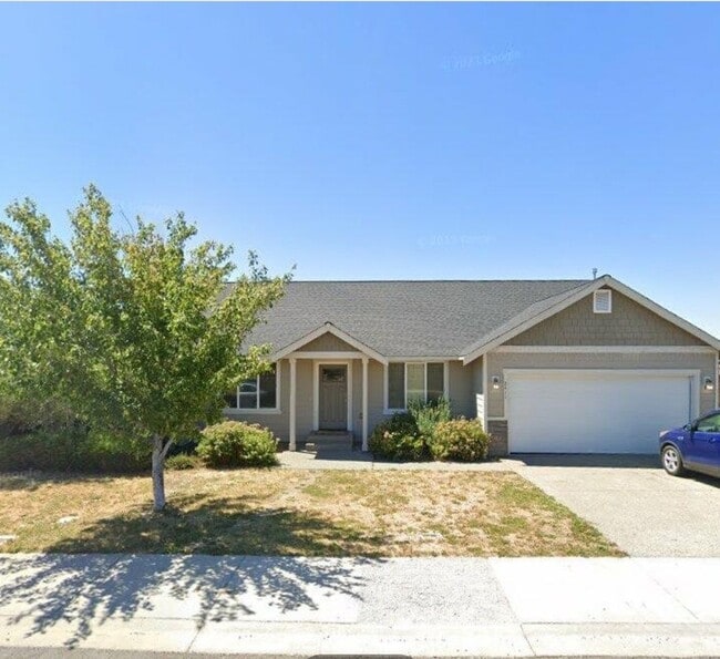 property at 2411 N Columbia St