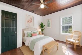 3826 Oak Ave in Miami, FL - Building Photo - Building Photo