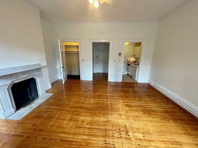 227 Marlborough St, Unit 8 in Boston, MA - Building Photo - Building Photo
