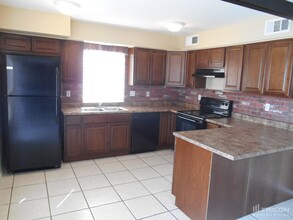 6807 S 40th Pl in Phoenix, AZ - Building Photo - Building Photo