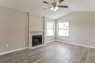 11426 Lumberjack Cir W in Jacksonville, FL - Building Photo - Building Photo