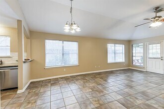 10926 Waterview Cir in Montgomery, TX - Building Photo - Building Photo