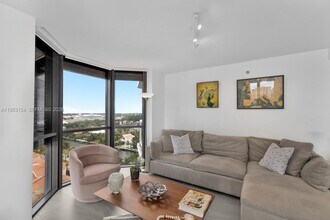 3598 Yacht Club Dr in Aventura, FL - Foto de edificio - Building Photo