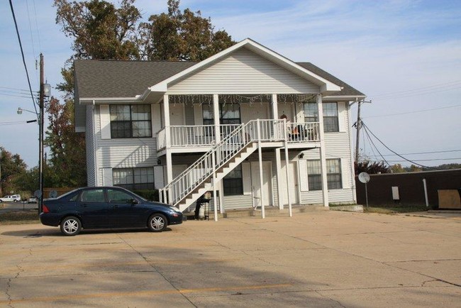 Plaza Apartments in Mountain Home, AR - Building Photo - Building Photo