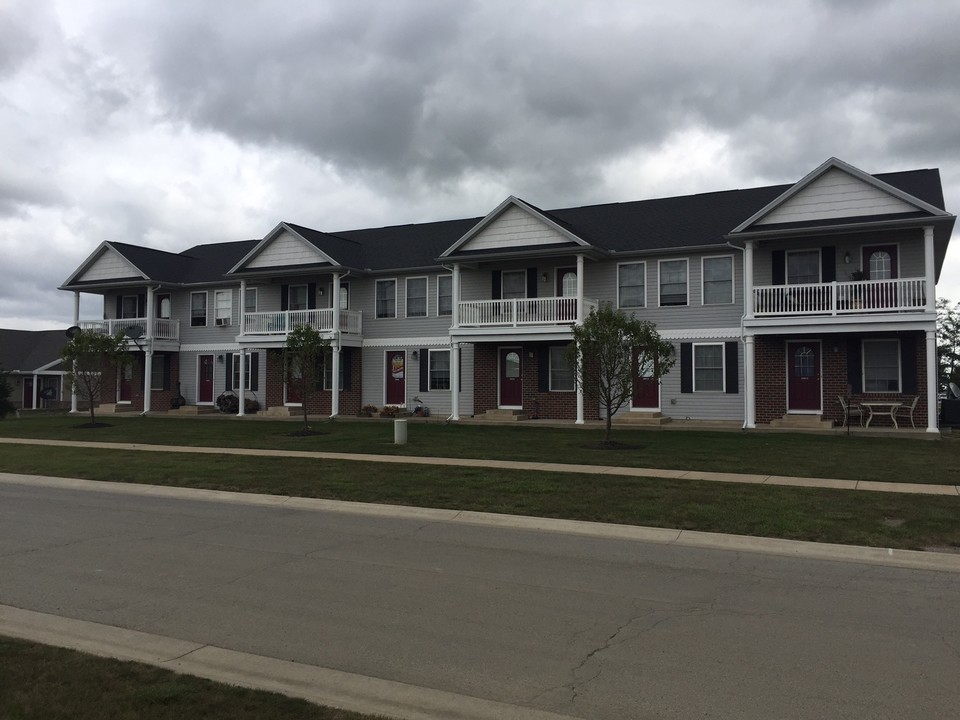 Victory Place Townhomes in Perrysburg, OH - Building Photo