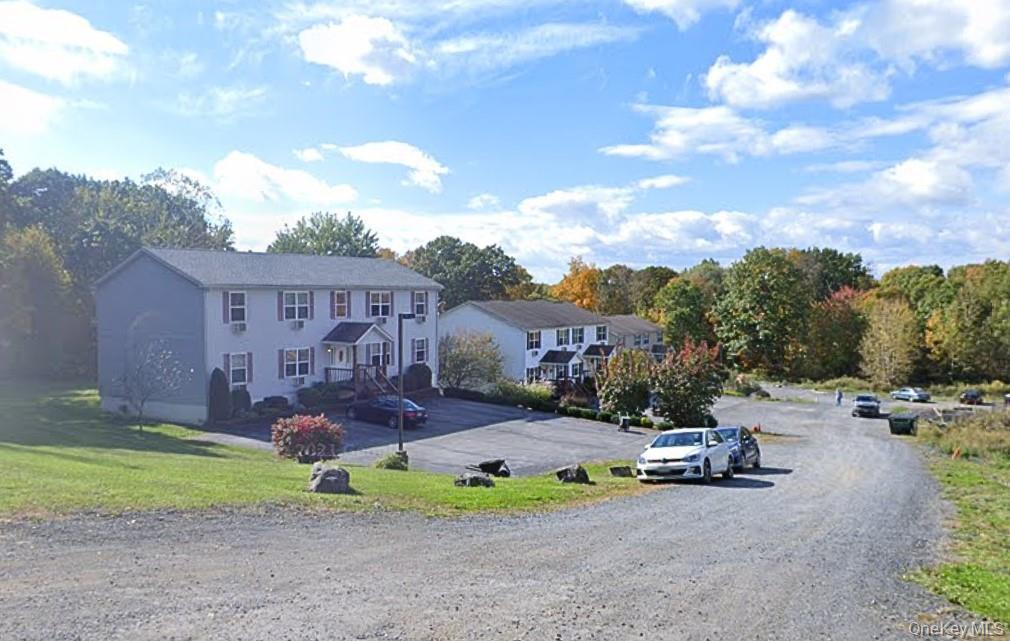 698 South St in Highland, NY - Building Photo