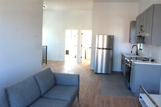 816 Barbey St in Brooklyn, NY - Building Photo - Building Photo