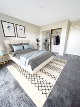 McInnis Park in San Rafael, CA - Foto de edificio - Interior Photo