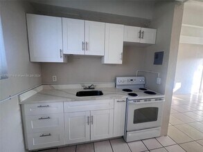 980 NW 9th Ave-Unit -19 in Pompano Beach, FL - Building Photo - Building Photo