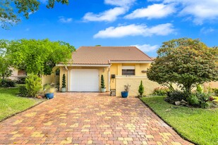 2075 NW 15th Pl in Delray Beach, FL - Building Photo