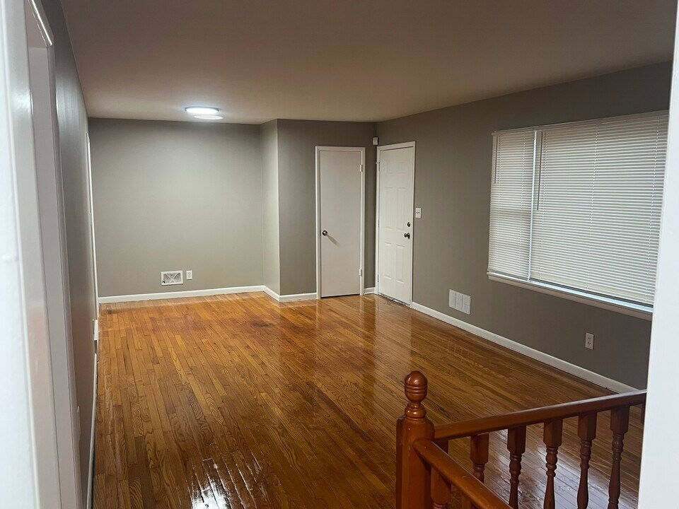 8818 Kentucky Ave in Kansas City, MO - Building Photo