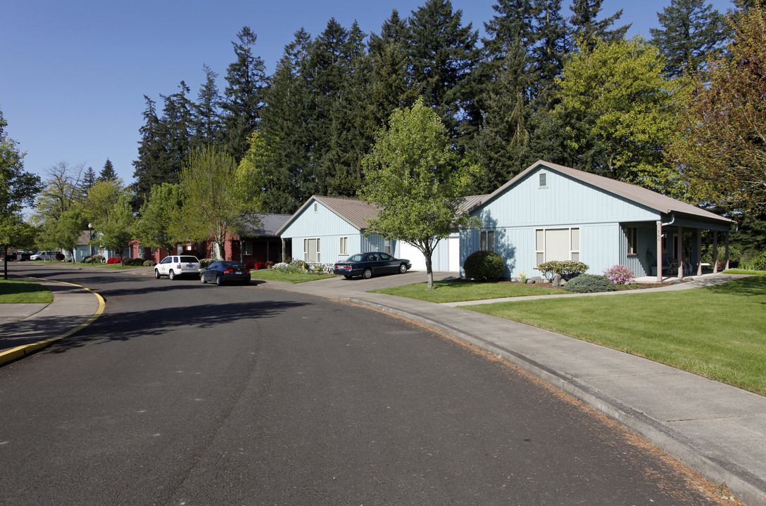 141 Wheatland Rd N in Salem, OR - Building Photo