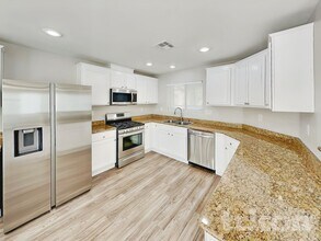 129 Snow Dome Ave in North Las Vegas, NV - Building Photo - Building Photo
