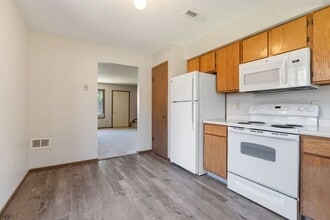 1422 Aber Ave in Iowa City, IA - Building Photo - Building Photo