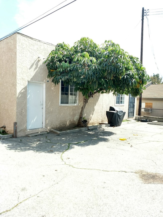 7031-7033 Pickering Ave in Whittier, CA - Building Photo - Building Photo