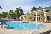 27107 Matheson Ave in Bonita Springs, FL - Foto de edificio - Building Photo