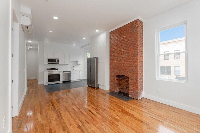 120 Bowers St in Jersey City, NJ - Building Photo - Building Photo