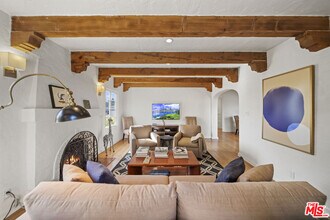 837 N Harper Ave in Los Angeles, CA - Building Photo - Building Photo