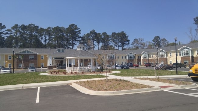 Ashleigh Place Senior Apartments in Richmond Hill, GA - Building Photo - Building Photo