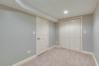 3506 W Diversey Ave, Unit G in Chicago, IL - Building Photo - Building Photo
