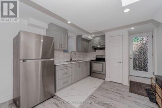 29 Jessop Dr in Brampton, ON - Building Photo - Building Photo