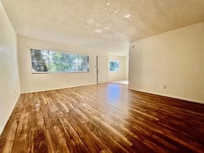 1052-1054 Golden Rd in Encinitas, CA - Building Photo - Building Photo