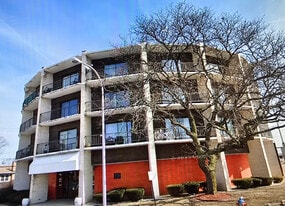 3900 W 95th St in Evergreen Park, IL - Building Photo