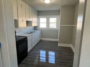 2105 Central Ave in Anderson, IN - Building Photo - Building Photo