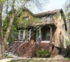 736 E Johnson St in Madison, WI - Building Photo