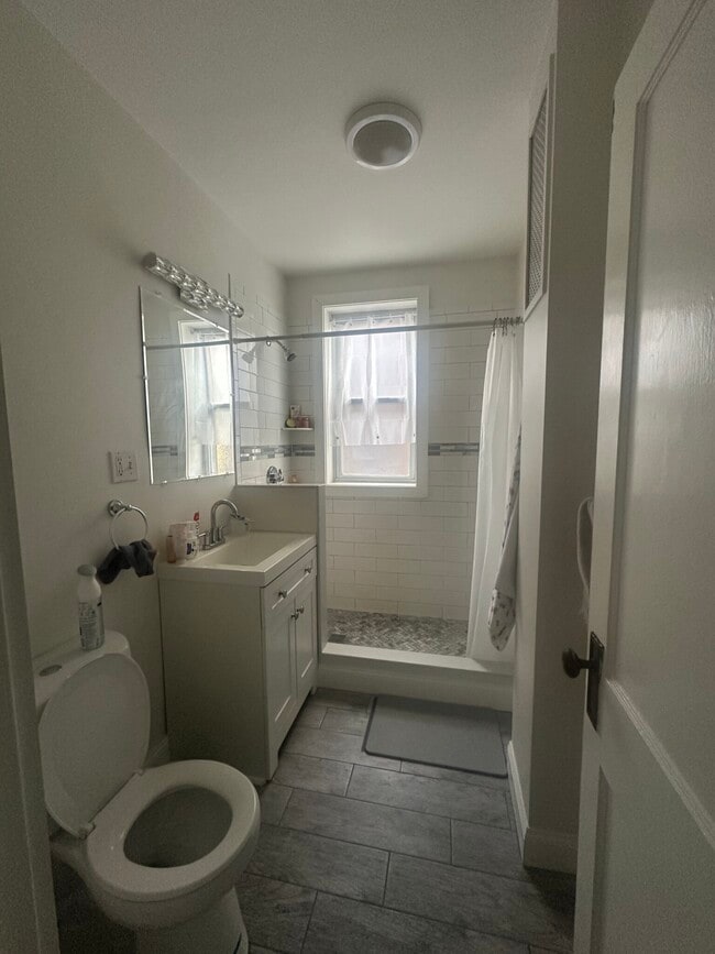 1193 Commonwealth Ave in Boston, MA - Building Photo - Building Photo